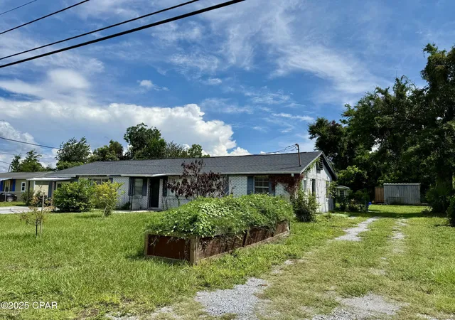 Photo 2 of Sale Pending at 4908 Meadow St, Panama City, FL 32404 | MLS# 777353 | Listing updated on 2026-08-04