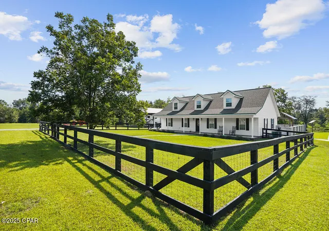 Photo 2 of Single family home for sale at 1528 Hilltop Dr, Bonifay, FL 32425 | MLS# 766166 | Listing updated on 2026-10-06