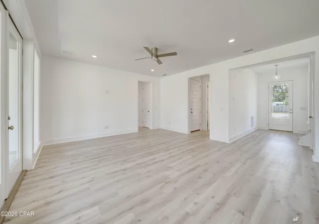 Photo 4 of Single family home for sale at 7213 N Lagoon Dr, Panama City, FL 32408 | MLS# 778869 | Listing updated on 2026-09-14