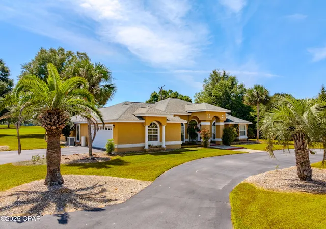 Photo 3 of Single family home for sale at 5239 Oak Dr, Marianna, FL 32446 | MLS# 779063 | Listing updated on 2026-09-02