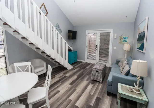 Listing Photo 5 - Condo for sale in building located at 17462 Front Bch 30 D Rd, Panama City Beach, FL 32413 - Unit #30D