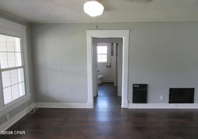 Listing Photo 5 - Condo for sale in building located at 708 S Hwy 22A Hwy, Parker, FL 32404 - Unit #A & B