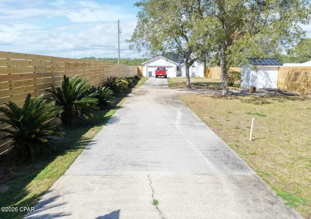 Photo 3 of Single family home for sale at 21926 Lakeview Dr, Panama City Beach, FL 32413 | MLS# 779260 | Listing updated on 2026-09-13