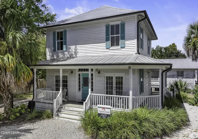 Photo 3 of Single family home for sale at 20 4th Street, Apalachicola, FL 32320 | MLS# 779623 | Listing updated on 2026-08-20