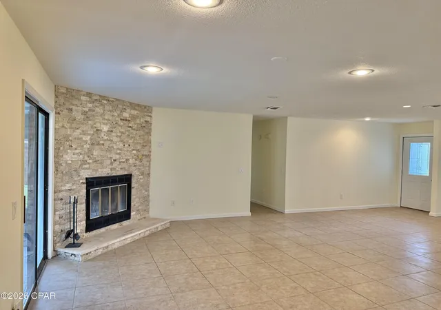 Photo 3 of Sale Pending at 7538 Whisperwood Dr, Panama City, FL 32404 | MLS# 779667 | Listing updated on 2026-09-30