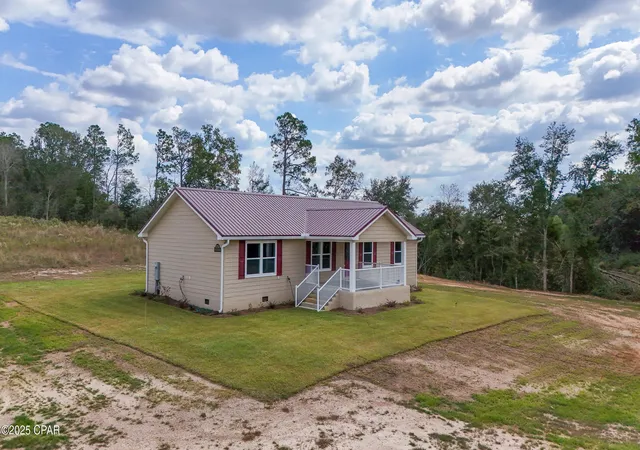 Photo 3 of Single family home for sale at 2776 Bonifay Gritney Rd, Bonifay, FL 32425 | MLS# 781082 | Listing updated on 2026-09-08