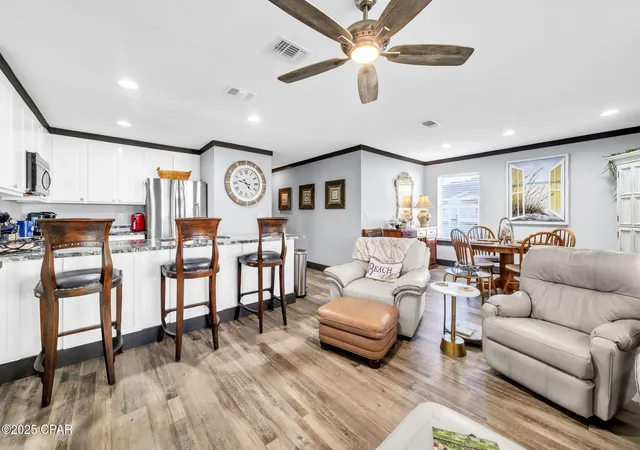 Listing Photo 4 - Condo for sale in building located at 17680 Front Bch Rd, Panama City Beach, FL 32413 - Unit #B305