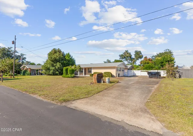 Photo 3 of Single family home for sale at 2506 W 26th Street, Panama City, FL 32405 | MLS# 781712 | Listing updated on 2026-09-08