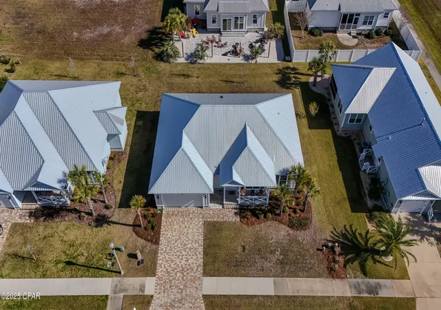 Photo 3 of Single family home for sale at 102 St Charles St, Port Saint Joe, FL 32456 | MLS# 782975 | Listing updated on 2026-08-31