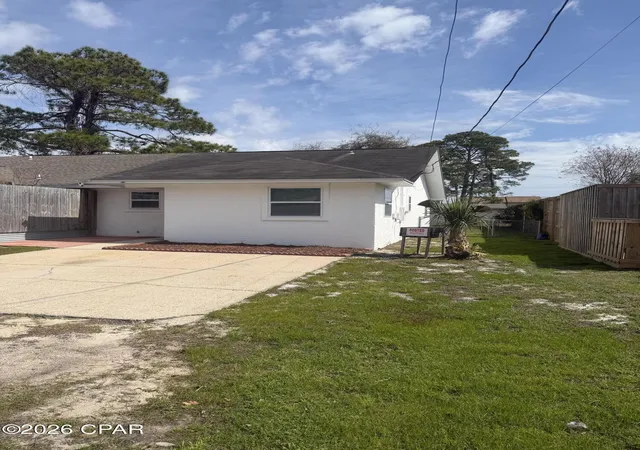 Listing Photo 4 - Condo for sale in building located at 2603 Beech St, Panama City, FL 32408