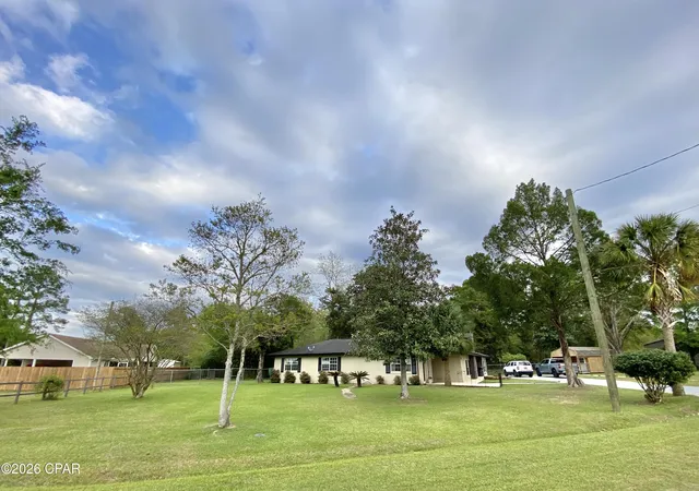 Photo 2 of Single family home for sale at 807 Maple St, Chipley, FL 32428 | MLS# 783706 | Listing updated on 2026-09-13