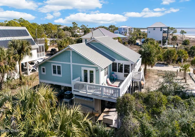 Photo 4 of Single family home for sale at 257 S Oak St, Port Saint Joe, FL 32456 | MLS# 784116 | Listing updated on 2026-09-05