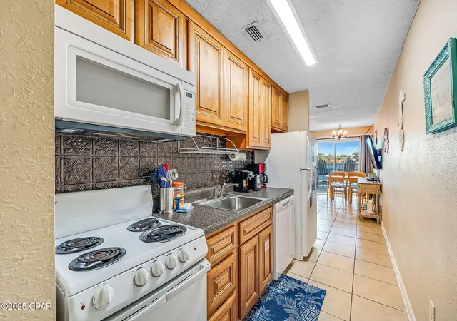 Listing Photo 5 - Condo for sale in building located at 301 Lullwater Dr, Panama City Beach, FL 32413 - Unit #417