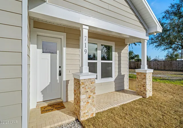Photo 3 of Sale Pending at 719 Arrow St, Panama City, FL 32404 | MLS# 785129 | Listing updated on 2026-09-11