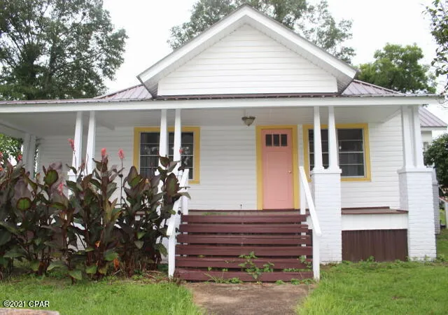 Photo 3 of Single family home for sale at 2497 3rd Avenue, Alford, FL 32420 | MLS# 785651 | Listing updated on 2026-09-24