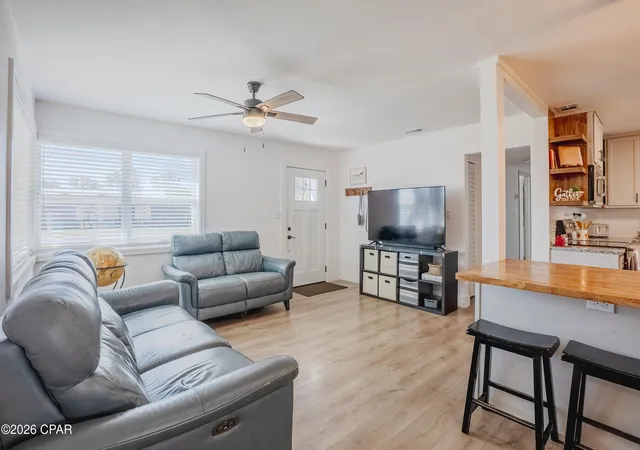 Photo 4 of Sale Pending at 4927 Hensey Rd, Panama City, FL 32404 | MLS# 785790 | Listing updated on 2026-09-12