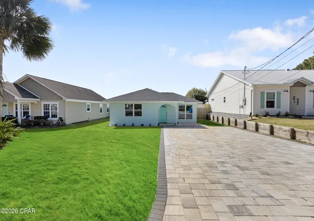 Photo 3 of Single family home for sale at 21401 Hilltop Ave, Panama City Beach, FL 32413 | MLS# 786385 | Listing updated on 2026-09-30