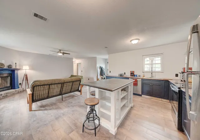 Photo 3 of Sale Pending at 6533 Dahlia Dr, Panama City, FL 32404 | MLS# 786811 | Listing updated on 2026-08-31