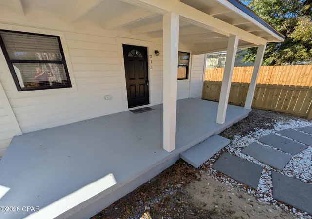 Photo 3 of Single family home for sale at 213 Springfield Ave, Panama City, FL 32401 | MLS# 786877 | Listing updated on 2026-08-28