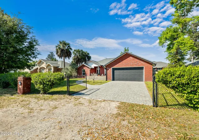 Photo 3 of Single family home for sale at 4725 Halcyon Dr, Panama City, FL 32404 | MLS# 787700 | Listing updated on 2026-09-14