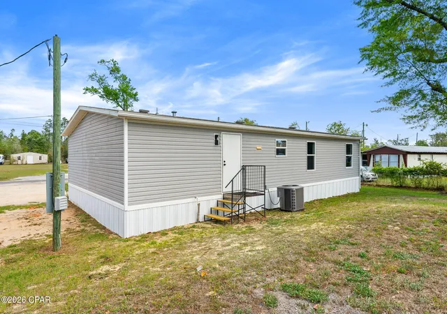 Photo 3 of Manufactured home for sale at 1532 Nassau St, Panama City, FL 32409 | MLS# 787731 | Listing updated on 2026-09-08