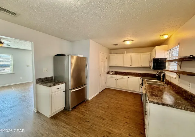 Listing Photo 5 - Condo for sale in building located at 21104 S Lakeview Dr, Panama City Beach, FL 32413