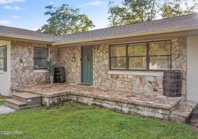 Photo 3 of Single family home for sale at 872 1st Street, Chipley, FL 32428 | MLS# 787844 | Listing updated on 2026-09-09