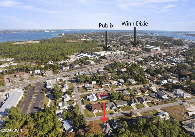 Photo 3 of Single family home for sale at 6404 Pine Dr, Panama City, FL 32408 | MLS# 787948 | Listing updated on 2026-08-04