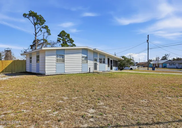 Photo 3 of Single family home for sale at 3014 W 21st Court, Panama City, FL 32405 | MLS# 787976 | Listing updated on 2026-09-10
