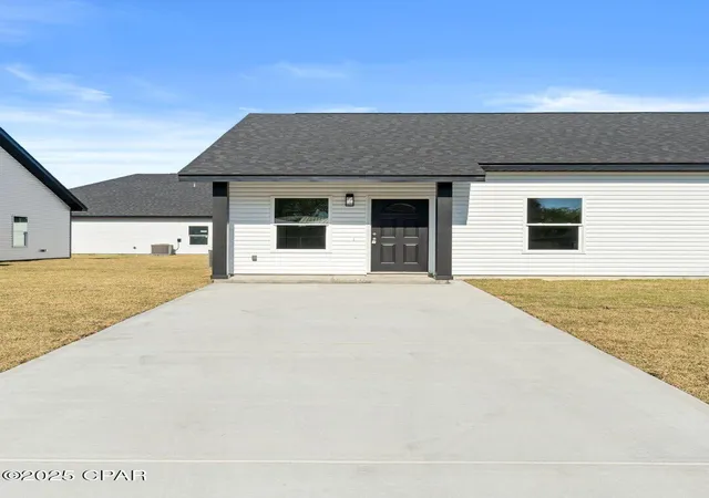 Photo 2 of Multi family home for sale at 3205 E 2nd Place, Panama City, FL 32401 | MLS# 788044 | Listing updated on 2026-08-18