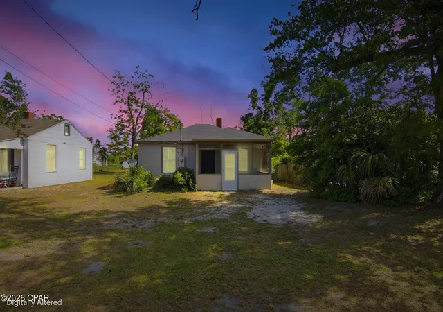 Photo 2 of Single family home for sale at 1324 Lincoln Dr, Panama City, FL 32401 | MLS# 788664 | Listing updated on 2026-08-25