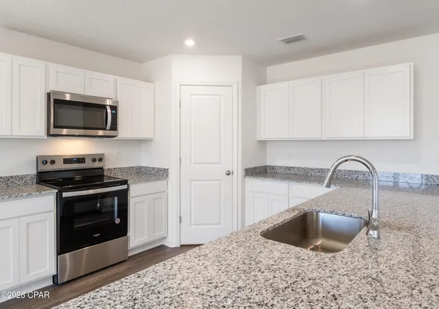 Photo 4 of Single family home for sale at 5605 Lamar Ln, Panama City, FL 32404 | MLS# 789149 | Listing updated on 2026-09-09