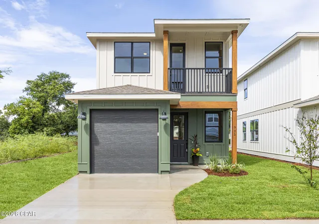 Photo 2 of Single family home for sale at 925 Grace Ave, Panama City, FL 32401 | MLS# 789192 | Listing updated on 2026-09-14