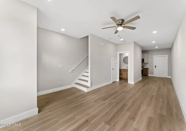 Listing Photo 4 - Condo for sale in building located at 1421 Martin Luther King Junior Blvd, Panama City, FL 32401 - Unit #A-D