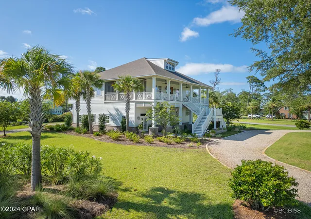 Photo 3 of Single family home for sale at 107 Dupont Dr, Port St Joe, FL 32456 | MLS# 789323 | Listing updated on 2026-09-11