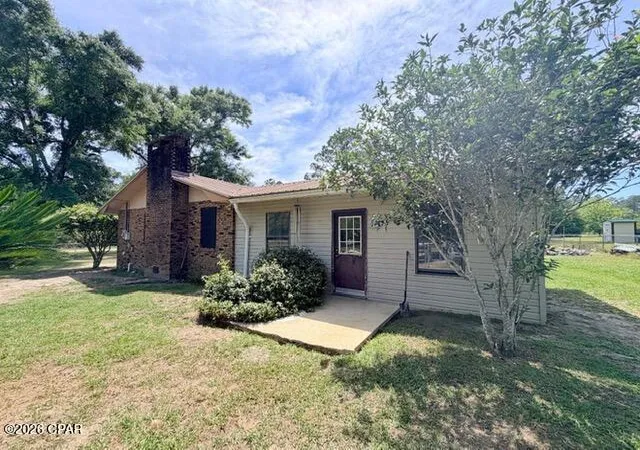 Photo 2 of Sale Pending at 698 Bradley Ln, Chipley, FL 32428 | MLS# 789389 | Listing updated on 2026-08-30