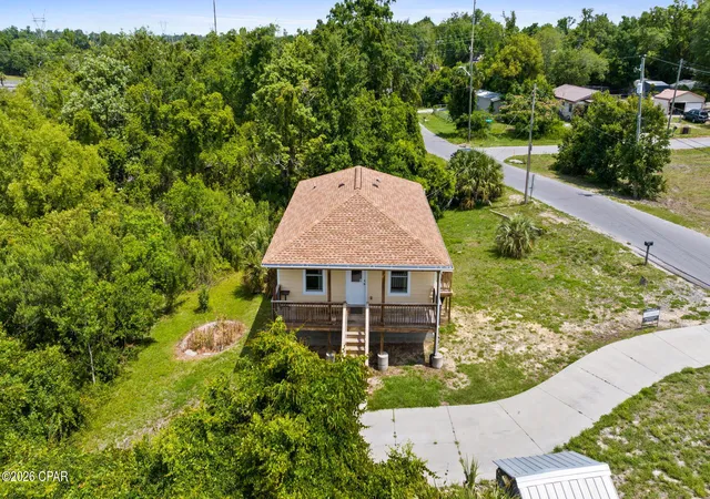 Photo 3 of Single family home for sale at 257 Arlington Dr, Panama City, FL 32404 | MLS# 789649 | Listing updated on 2026-09-15