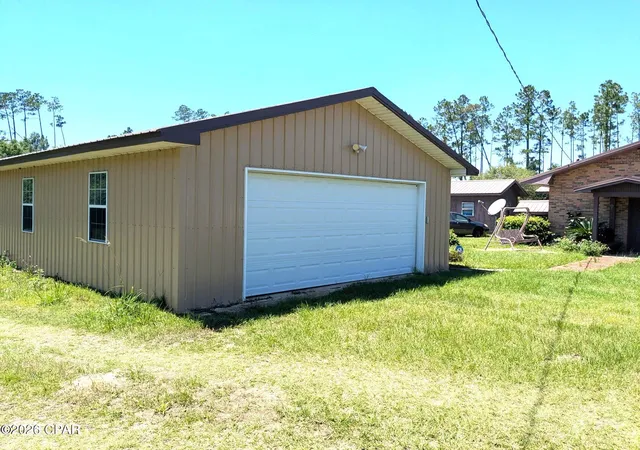 Photo 4 of Sale Pending at 1309 Fairview Rd, Marianna, FL 32448 | MLS# 789900 | Listing updated on 2026-09-14