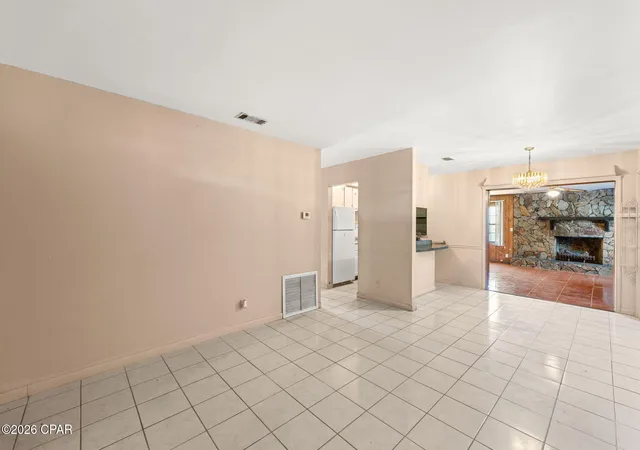 Photo 4 of Sale Pending at 1404 E 9th Street, Panama City, FL 32401 | MLS# 789943 | Listing updated on 2026-09-11
