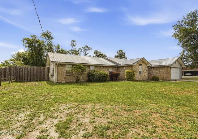 Photo 4 of Single family home for sale at 1609 New Hampshire Ave, Lynn Haven, FL 32444 | MLS# 790095 | Listing updated on 2026-09-11