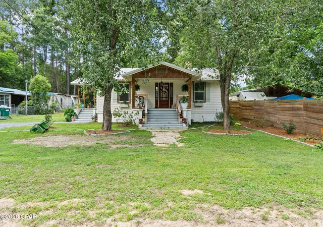 Photo 3 of Sale Pending at 715 E Nebraska Ave, Bonifay, FL 32425 | MLS# 790111 | Listing updated on 2026-09-02
