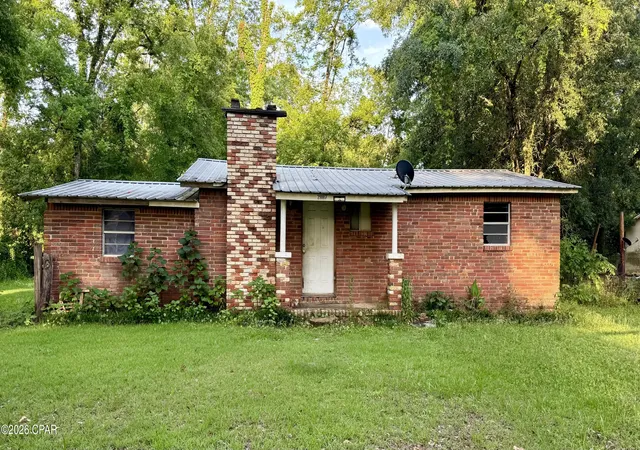 Photo 1 of Sale Pending at 2887 Pinecrest St, Vernon, FL 32462 | MLS# 790156 | Listing updated on 2026-07-30