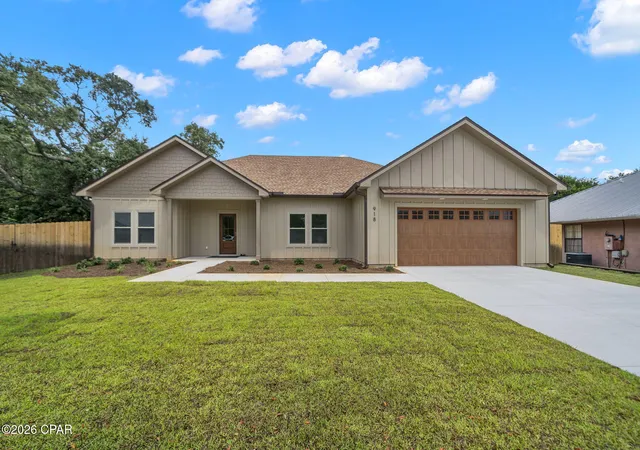 Photo 3 of Single family home for sale at 918 Laurel Oak Ln, Panama City, FL 32408 | MLS# 790192 | Listing updated on 2026-08-27