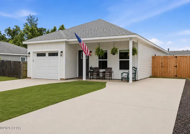 Photo 2 of Single family home for sale at 2723 Hyde Ave, Panama City, FL 32405 | MLS# 790404 | Listing updated on 2026-09-04