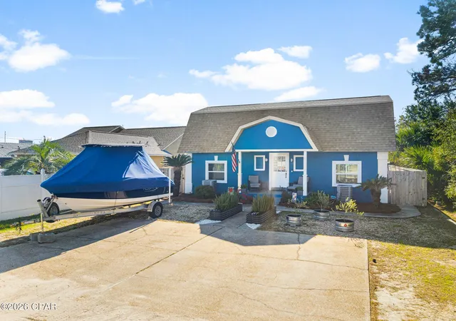Photo 3 of Single family home for sale at 8323 Elizabeth Ave, Panama City, FL 32408 | MLS# 790409 | Listing updated on 2026-08-18