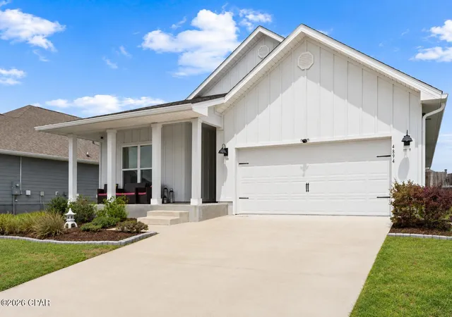Photo 2 of Single family home for sale at 4894 Sweetspire Dr, Panama City, FL 32404 | MLS# 790449 | Listing updated on 2026-09-29