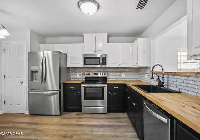 Photo 3 of Sale Pending at 2923 Cedars Xing, Panama City, FL 32405 | MLS# 790819 | Listing updated on 2026-08-29