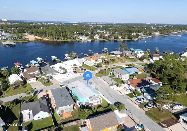 Photo 3 of Sale Pending at 7013 S Lagoon Dr, Panama City, FL 32408 | MLS# 790887 | Listing updated on 2026-10-07