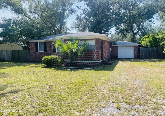 Photo 2 of Single family home for sale at 111 N Marie Dr, Panama City, FL 32401 | MLS# 791192 | Listing updated on 2026-08-24