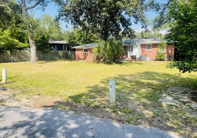 Photo 3 of Single family home for sale at 111 N Marie Dr, Panama City, FL 32401 | MLS# 791192 | Listing updated on 2026-08-24